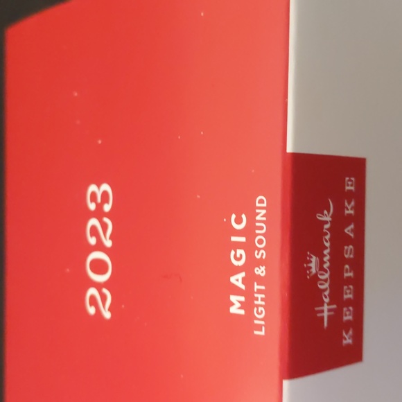 2023 Hallmark Batman And Robin Funko Pop! Magic Ornament NIB with Sound - Picture 3 of 5